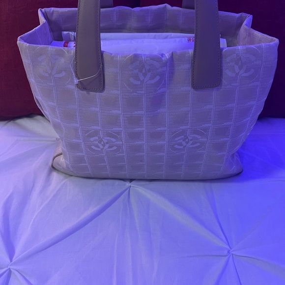 CHANEL TRAVEL LINE TOTE. EUC. - Picture 2 of 11